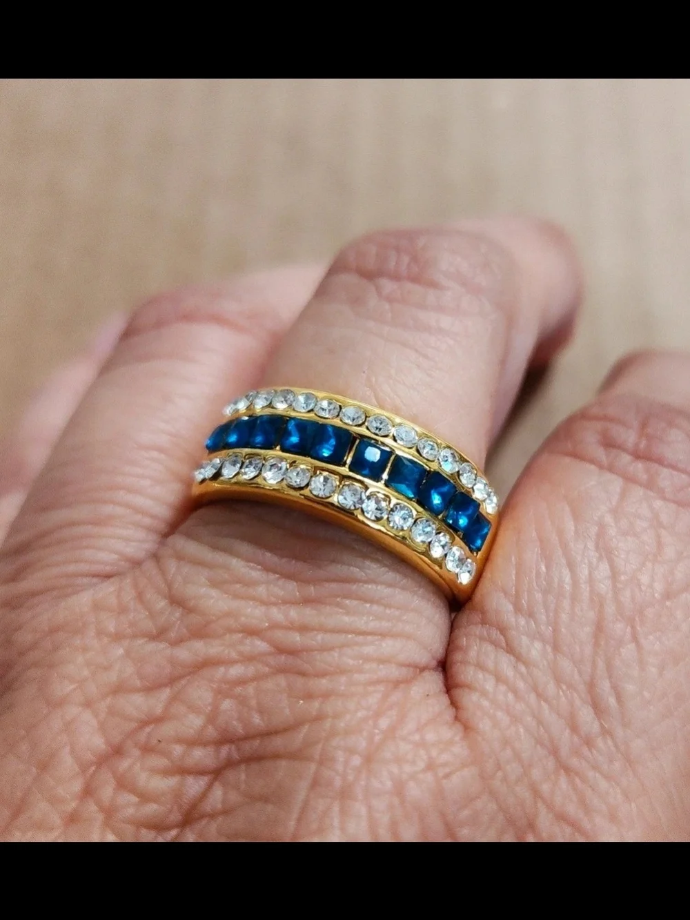 Unisex Men Or Woman Blue Rhinestone Gold Tone Ring Size 10.5 Statement Band